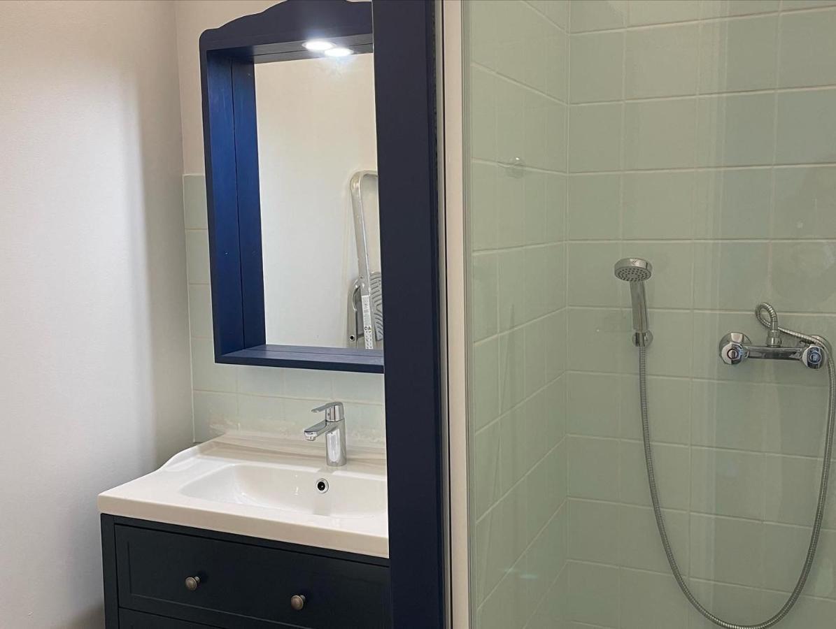 Les Trois Cedres Hotel Saint-Ouen-d'Aunis Bilik gambar